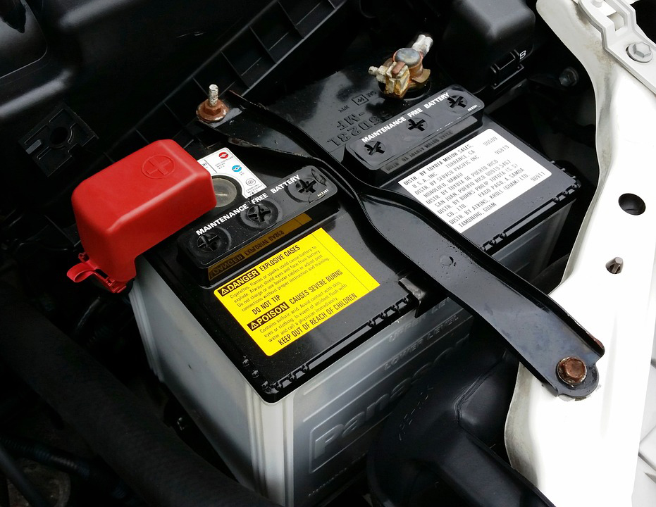 Maintenance-free starter battery installed in a car